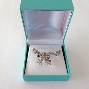 Crystal clear rhinestone frog brooch with black eyes - silver tone setting - box
